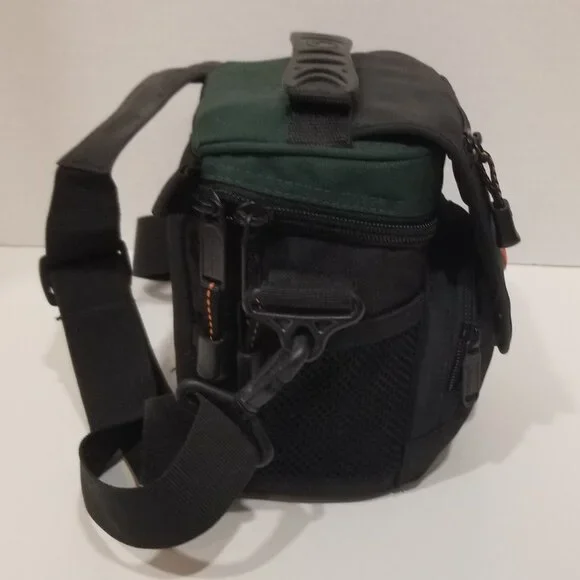Lowepro Nova Micro AW Camera Shoulder Bag (Forest Green/Black), EUC - Picture 6 of 13